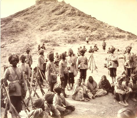 45th Rattray's Sikhs with prisoners from the Second Anglo-Afghan War in 1857.